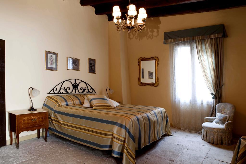 비톤토 Palazzo Antica Via Appia B&B 객실 사진